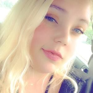 Meet your Posher, Ashlyn